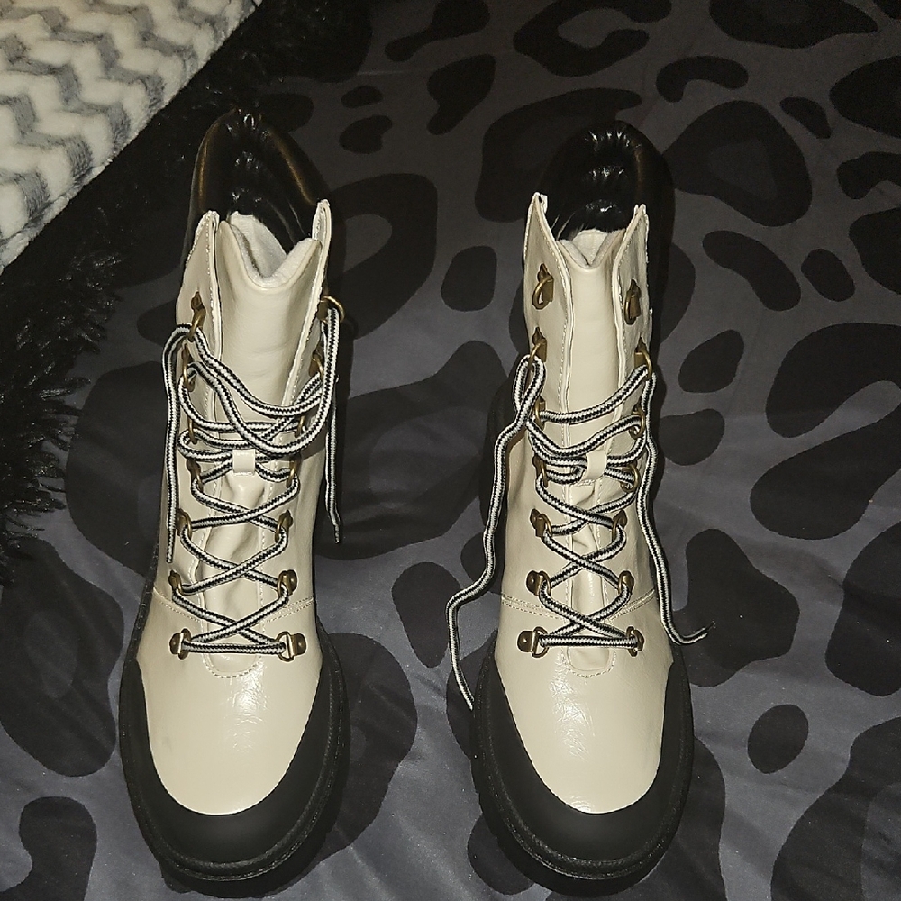 Elegant Lace-Up Women's Boots in Cream and Black
